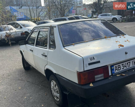 Белый ВАЗ 21099, объемом двигателя 1.5 л и пробегом 250 тыс. км за 1100 $, фото 5 на Automoto.ua