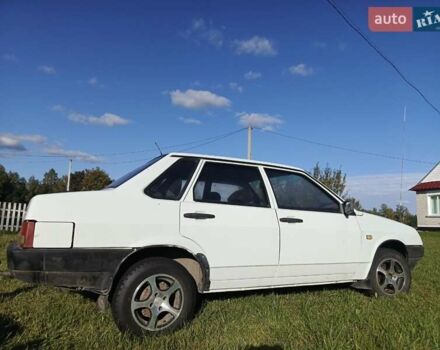 Білий ВАЗ 21099, об'ємом двигуна 1.5 л та пробігом 177 тис. км за 1550 $, фото 2 на Automoto.ua