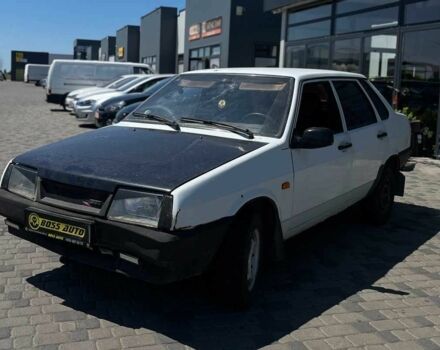 Белый ВАЗ 21099, объемом двигателя 1.5 л и пробегом 79 тыс. км за 999 $, фото 2 на Automoto.ua