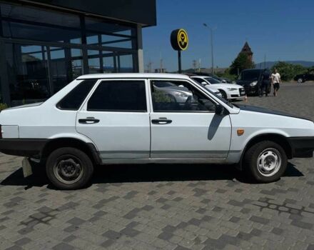 Белый ВАЗ 21099, объемом двигателя 1.5 л и пробегом 79 тыс. км за 999 $, фото 7 на Automoto.ua