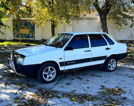 Белый ВАЗ 21099, объемом двигателя 1.5 л и пробегом 166 тыс. км за 1350 $, фото 1 на Automoto.ua