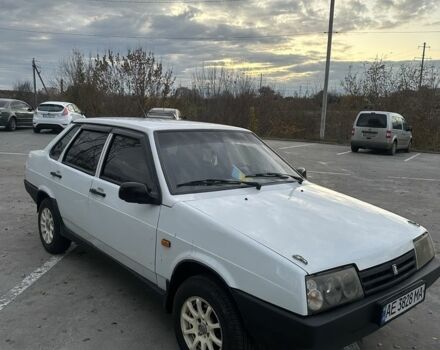 Белый ВАЗ 21099, объемом двигателя 1.5 л и пробегом 165 тыс. км за 2300 $, фото 1 на Automoto.ua
