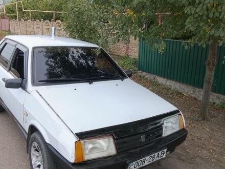 Белый ВАЗ 21099, объемом двигателя 1.5 л и пробегом 207 тыс. км за 1100 $, фото 1 на Automoto.ua