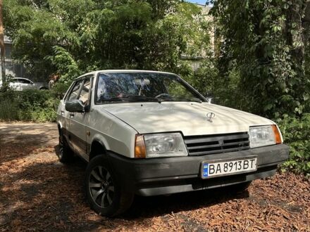 Белый ВАЗ 21099, объемом двигателя 1.5 л и пробегом 4 тыс. км за 850 $, фото 1 на Automoto.ua
