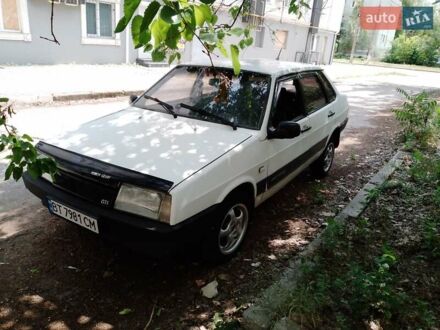 ВАЗ 21099 1994 у Херсоні на Automoto.ua Білий ВАЗ 21099, об'ємом двигуна 1.5 л та пробігом 137 тис. км за 1000 $, фото 1 на Automoto.ua