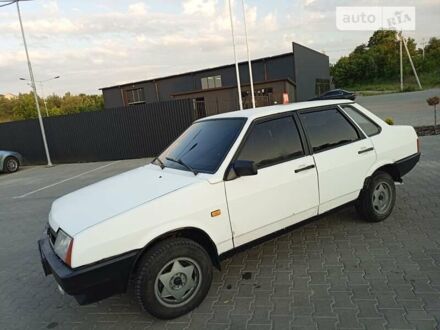ВАЗ 21099 1995 в Львове на Automoto.ua Белый ВАЗ 21099, объемом двигателя 1.5 л и пробегом 200 тыс. км за 999 $, фото 1 на Automoto.ua