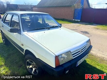 Белый ВАЗ 21099, объемом двигателя 1.5 л и пробегом 26 тыс. км за 1030 $, фото 1 на Automoto.ua