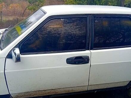 ВАЗ 21099 1996 у Добровеличковке на Automoto.ua Білий ВАЗ 21099, об'ємом двигуна 1.6 л та пробігом 230 тис. км за 1000 $, фото 1 на Automoto.ua