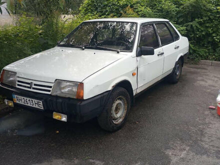 Белый ВАЗ 21099, объемом двигателя 1.5 л и пробегом 40 тыс. км за 1050 $, фото 1 на Automoto.ua