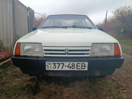 ВАЗ 21099 1997 в Славянске на Automoto.ua Белый ВАЗ 21099, объемом двигателя 0 л и пробегом 137 тыс. км за 357 $, фото 1 на Automoto.ua