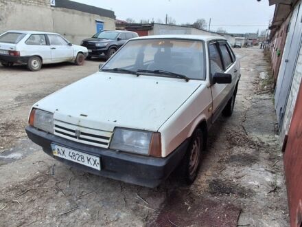 Белый ВАЗ 21099, объемом двигателя 1.5 л и пробегом 250 тыс. км за 750 $, фото 1 на Automoto.ua