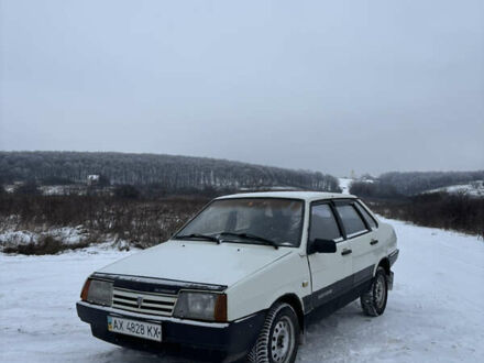 Белый ВАЗ 21099, объемом двигателя 1.6 л и пробегом 200 тыс. км за 600 $, фото 1 на Automoto.ua