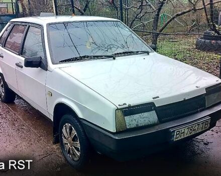 Белый ВАЗ 21099, объемом двигателя 1.5 л и пробегом 100 тыс. км за 800 $, фото 1 на Automoto.ua