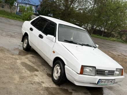 Белый ВАЗ 21099, объемом двигателя 1.5 л и пробегом 400 тыс. км за 1300 $, фото 1 на Automoto.ua