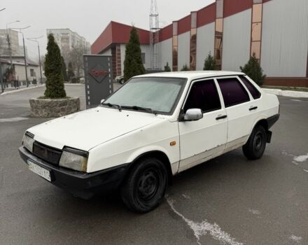 Белый ВАЗ 21099, объемом двигателя 0 л и пробегом 200 тыс. км за 700 $, фото 1 на Automoto.ua