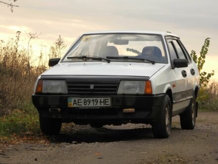 Білий ВАЗ 21099, об'ємом двигуна 1.5 л та пробігом 250 тис. км за 889 $, фото 1 на Automoto.ua