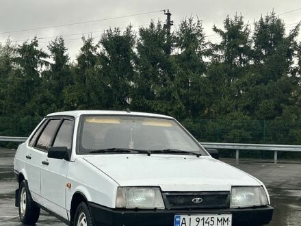 Белый ВАЗ 21099, объемом двигателя 1.5 л и пробегом 98 тыс. км за 1204 $, фото 1 на Automoto.ua