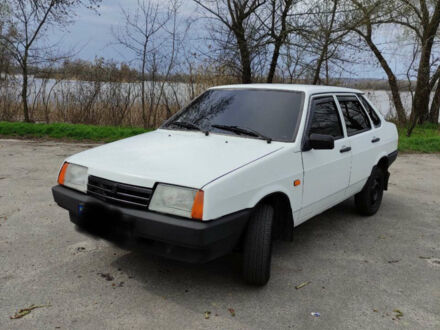 Білий ВАЗ 21099, об'ємом двигуна 1.5 л та пробігом 200 тис. км за 1600 $, фото 1 на Automoto.ua