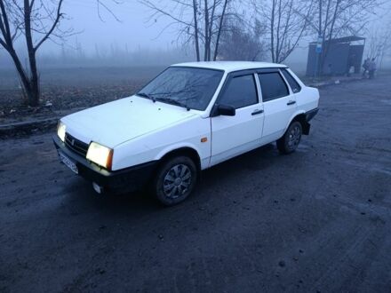 Белый ВАЗ 21099, объемом двигателя 1.5 л и пробегом 100 тыс. км за 1350 $, фото 1 на Automoto.ua