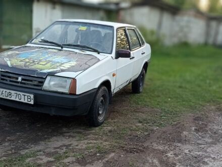 Белый ВАЗ 21099, объемом двигателя 1.5 л и пробегом 139 тыс. км за 750 $, фото 1 на Automoto.ua