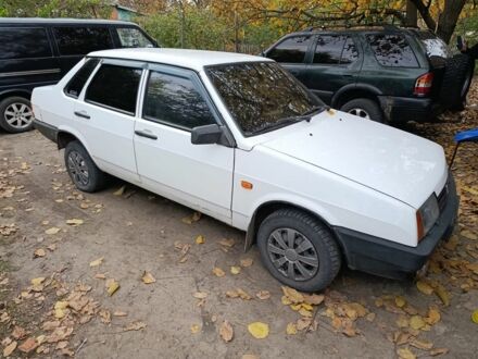 Белый ВАЗ 21099, объемом двигателя 1.5 л и пробегом 100 тыс. км за 1700 $, фото 1 на Automoto.ua