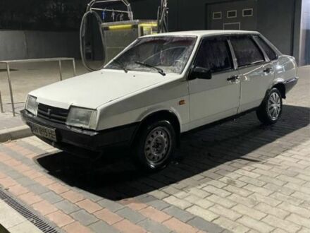Белый ВАЗ 21099, объемом двигателя 1.5 л и пробегом 280 тыс. км за 856 $, фото 1 на Automoto.ua