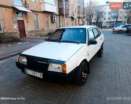Белый ВАЗ 21099, объемом двигателя 1.5 л и пробегом 300 тыс. км за 999 $, фото 1 на Automoto.ua