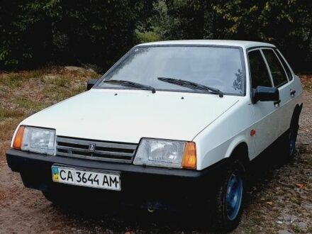 Білий ВАЗ 21099, об'ємом двигуна 0 л та пробігом 150 тис. км за 2000 $, фото 1 на Automoto.ua