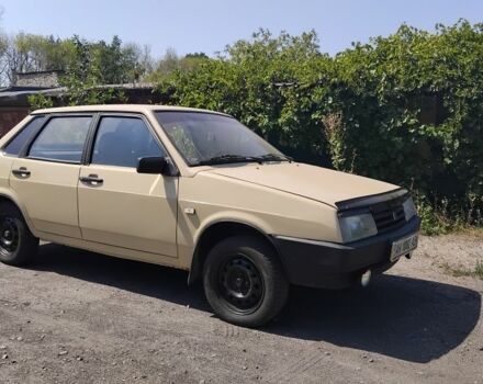 Бежевый ВАЗ 21099, объемом двигателя 1.3 л и пробегом 1000 тыс. км за 858 $, фото 1 на Automoto.ua