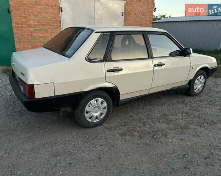 Бежевый ВАЗ 21099, объемом двигателя 1.3 л и пробегом 160 тыс. км за 1600 $, фото 3 на Automoto.ua
