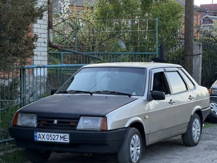 ВАЗ 21099 1998 у Первомайськ на Automoto.ua Бежевий ВАЗ 21099, об'ємом двигуна 1.5 л та пробігом 88 тис. км за 1550 $, фото 1 на Automoto.ua