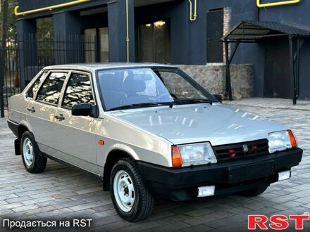 ВАЗ 21099 2006 у Ахтырке на Automoto.ua Бежевий ВАЗ 21099, об'ємом двигуна 15 л та пробігом 77 тис. км за 3750 $, фото 1 на Automoto.ua