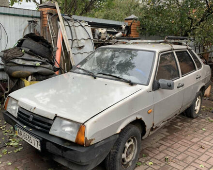 Бежевый ВАЗ 21099, объемом двигателя 1.6 л и пробегом 180 тыс. км за 1100 $, фото 1 на Automoto.ua