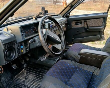 Черный ВАЗ 21099, объемом двигателя 1.5 л и пробегом 10 тыс. км за 1100 $, фото 4 на Automoto.ua