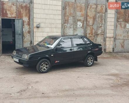 Черный ВАЗ 21099, объемом двигателя 1.6 л и пробегом 135 тыс. км за 2000 $, фото 2 на Automoto.ua