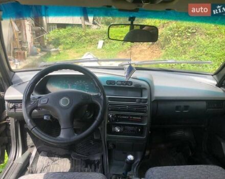 Черный ВАЗ 21099, объемом двигателя 1.6 л и пробегом 207 тыс. км за 2000 $, фото 4 на Automoto.ua