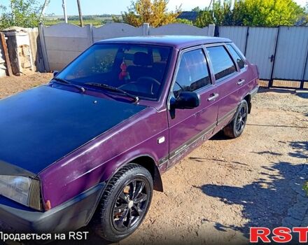 Фиолетовый ВАЗ 21099, объемом двигателя 1.5 л и пробегом 250 тыс. км за 1100 $, фото 1 на Automoto.ua