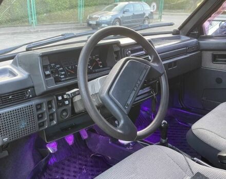 Фіолетовий ВАЗ 21099, об'ємом двигуна 1.5 л та пробігом 180 тис. км за 900 $, фото 5 на Automoto.ua
