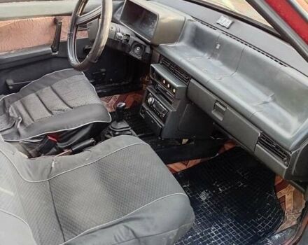 Красный ВАЗ 21099, объемом двигателя 1.3 л и пробегом 225 тыс. км за 710 $, фото 2 на Automoto.ua