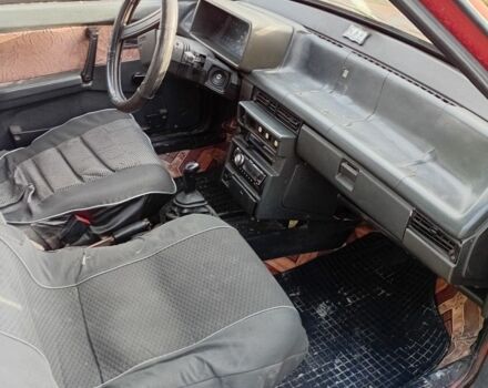 Красный ВАЗ 21099, объемом двигателя 1.3 л и пробегом 225 тыс. км за 710 $, фото 3 на Automoto.ua