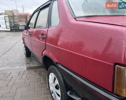Красный ВАЗ 21099, объемом двигателя 1.5 л и пробегом 250 тыс. км за 1050 $, фото 2 на Automoto.ua