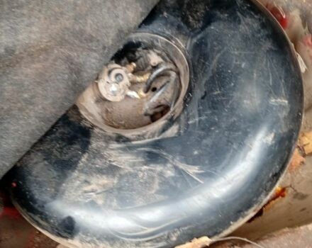 Красный ВАЗ 21099, объемом двигателя 1.5 л и пробегом 111 тыс. км за 311 $, фото 5 на Automoto.ua