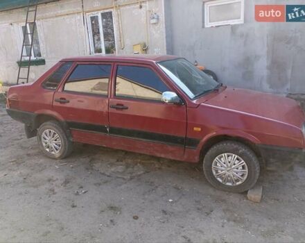 Красный ВАЗ 21099, объемом двигателя 1.5 л и пробегом 250 тыс. км за 1000 $, фото 2 на Automoto.ua