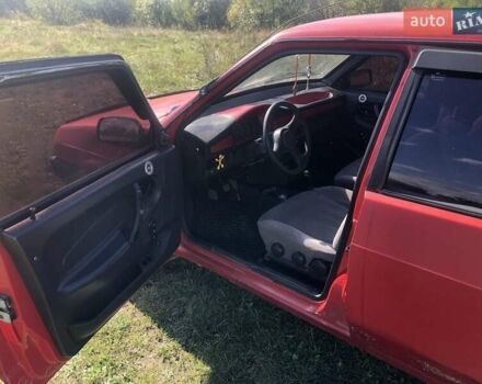 Красный ВАЗ 21099, объемом двигателя 1.3 л и пробегом 256 тыс. км за 650 $, фото 2 на Automoto.ua