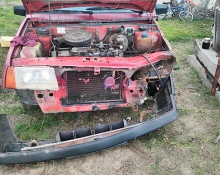 Красный ВАЗ 21099, объемом двигателя 1.3 л и пробегом 300 тыс. км за 500 $, фото 1 на Automoto.ua