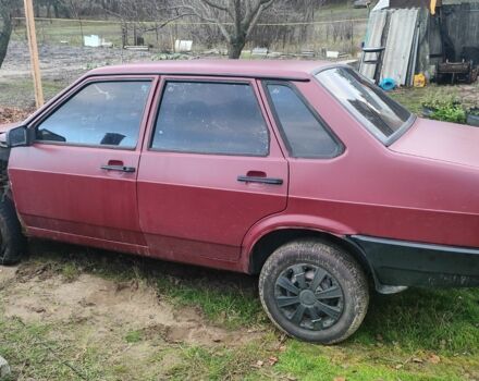 Красный ВАЗ 21099, объемом двигателя 1.3 л и пробегом 300 тыс. км за 500 $, фото 3 на Automoto.ua