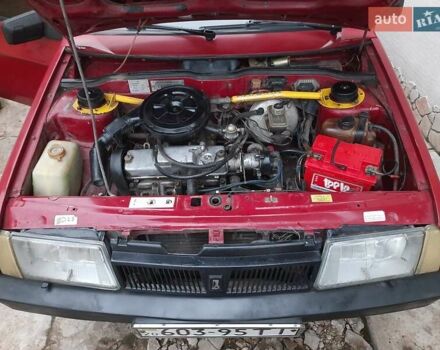 Красный ВАЗ 21099, объемом двигателя 1.5 л и пробегом 146 тыс. км за 1100 $, фото 3 на Automoto.ua