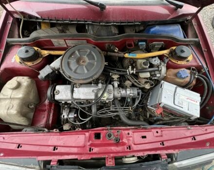 Красный ВАЗ 21099, объемом двигателя 1.3 л и пробегом 350 тыс. км за 1300 $, фото 1 на Automoto.ua