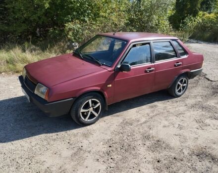 Красный ВАЗ 21099, объемом двигателя 1.5 л и пробегом 300 тыс. км за 1100 $, фото 2 на Automoto.ua