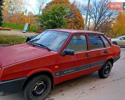 Красный ВАЗ 21099, объемом двигателя 1.5 л и пробегом 160 тыс. км за 900 $, фото 1 на Automoto.ua
